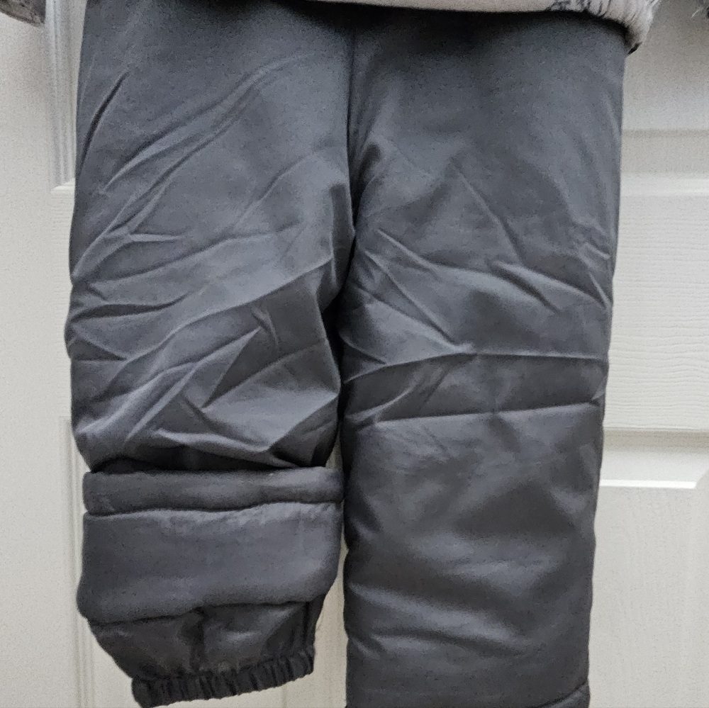 Snow suite - Picture 6 of 7